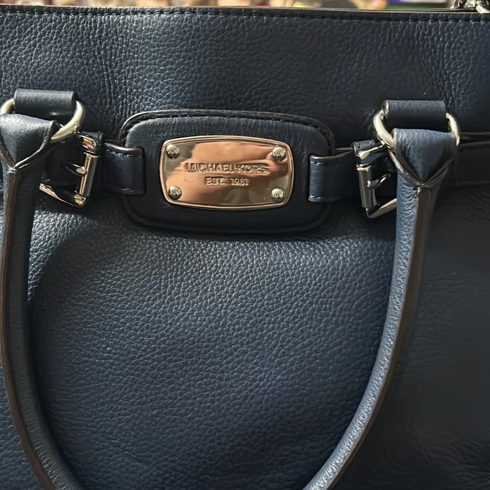 Michael Kors Blue Hamilton Shoulder Bag - Picture 3 of 16